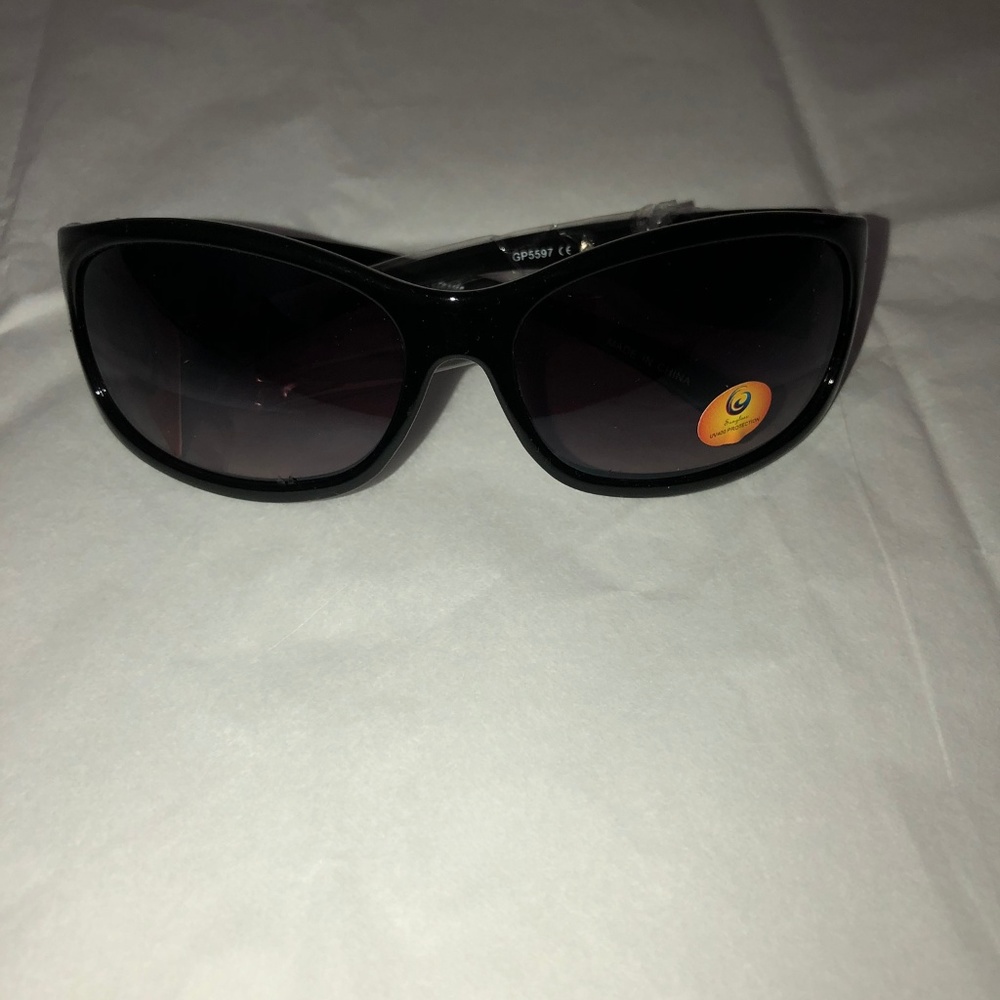 *** NEW *** Silver Flame Sunglasses- Black